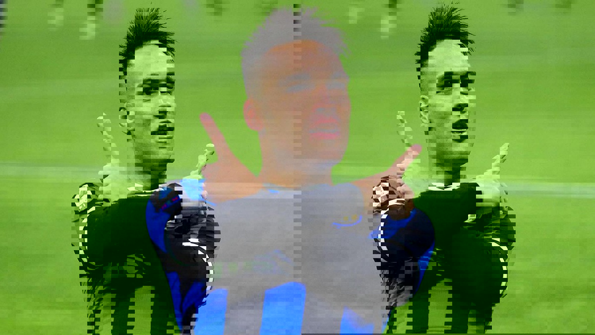 مالك إنتر ميلان يضع شرطا واحدا للموافقة على رحيل لاوتارو مارتينيز إلى برشلونة