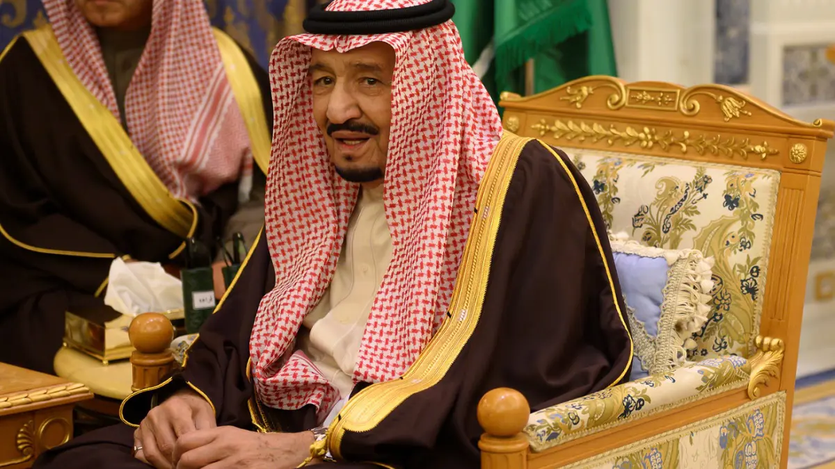 الملك سلمان يدعو إلى وقف خطاب العنصرية والكراهية أيًّا كان مصدره وذريعته