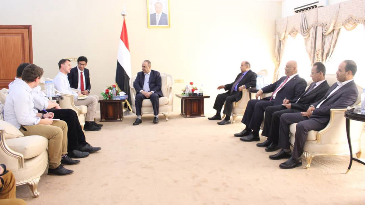وزير خارجية بريطانيا يحذر من "تفجر حرب شاملة" في اليمن