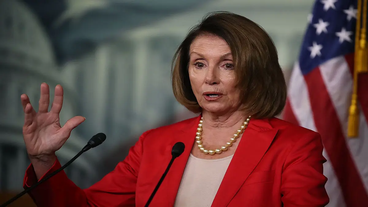نانسي بيلوسي تدعو إسرائيل للتراجع عن منع نائبتين أمريكيتين من دخولها