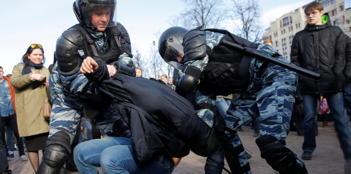 بوتين يحذر من محاولات تكرار تجارب "الربيع العربي" في روسيا