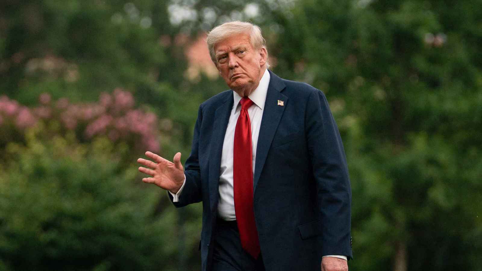 مسؤولون أمريكيون: ترامب رفض خطة لشن "هجوم شامل" على إيران