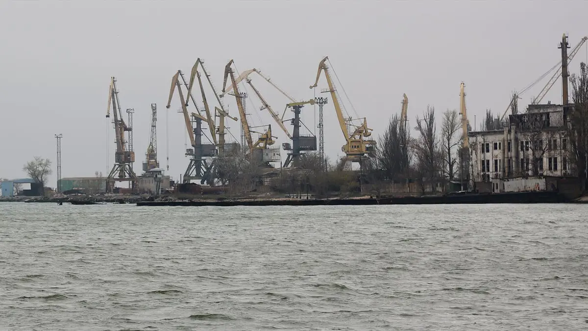 سفينة تستعد لنقل معادن من ماريوبول إلى روسيا وكييف تصفه بـ"النهب"