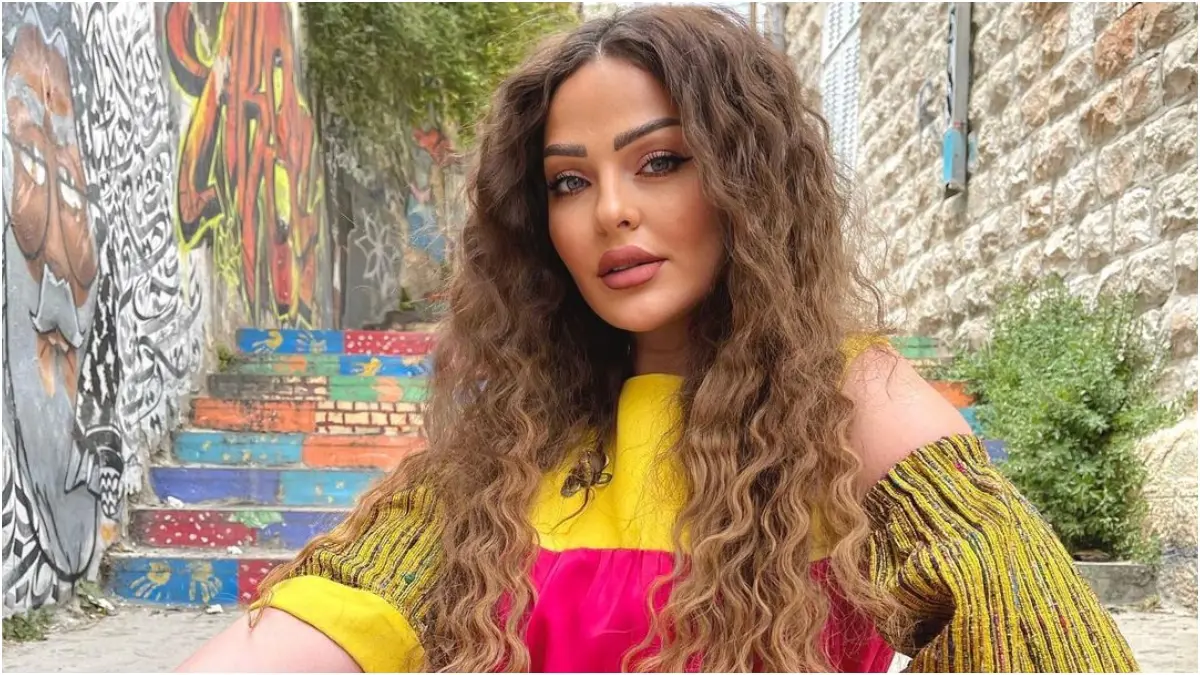 زين كرزون تبكي وترد على منتقدي حديثها عن القضية الفلسطينية (فيديو)