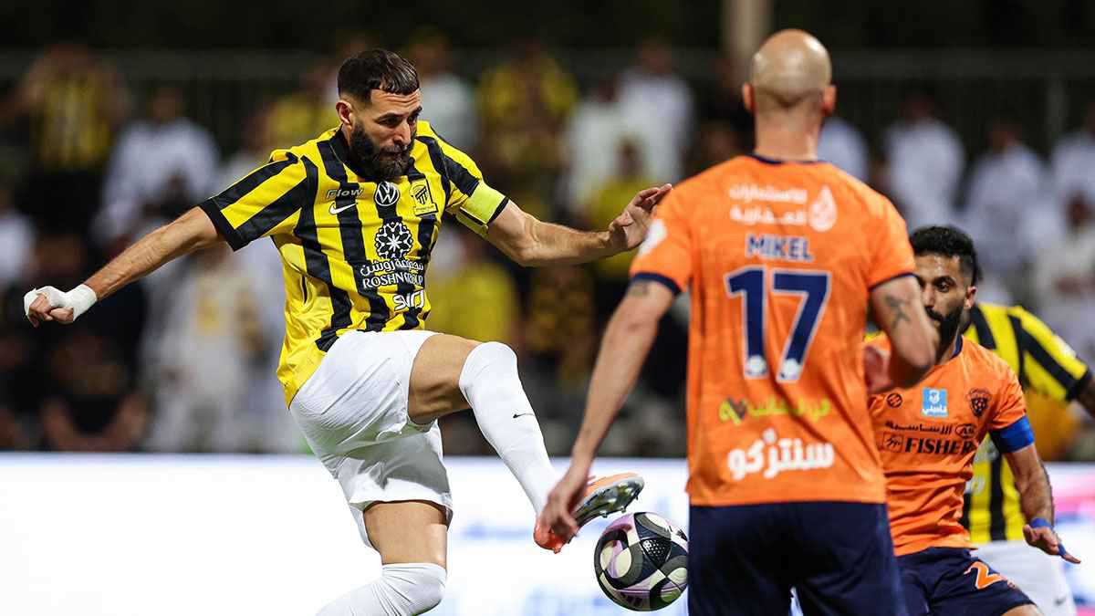تقليل من قيمة دورينا.. آل الشيخ يشن هجوما على حكم مباراة الفيحاء ضد الاتحاد 