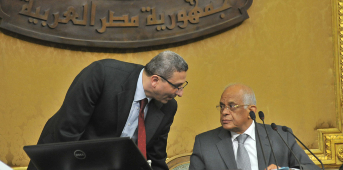 رئيس البرلمان المصري يحارب "خيانة النواب" بنظام "البصمة"