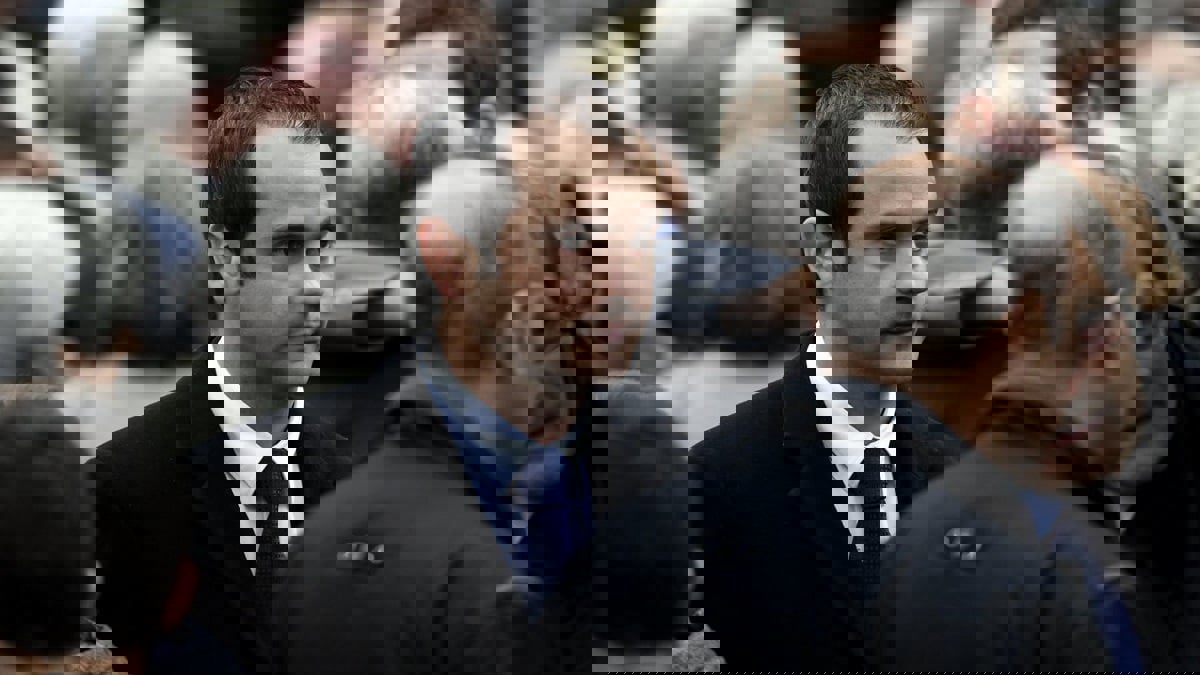 التحقيق في علاقة فوز قطر بتنظيم مونديال 2022 بتوظيف نجل بلاتيني