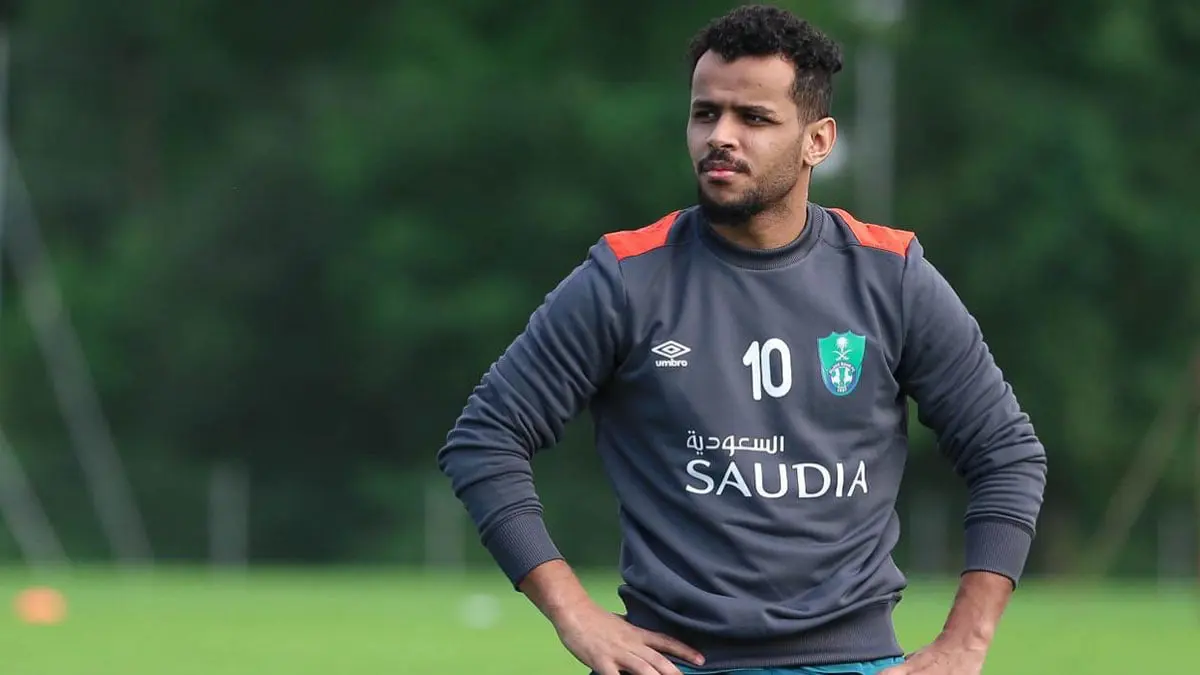 عبدالفتاح عسيري يوجه رسالة أخيرة لجماهير الأهلي قبل الانتقال إلى النصر (فيديو)