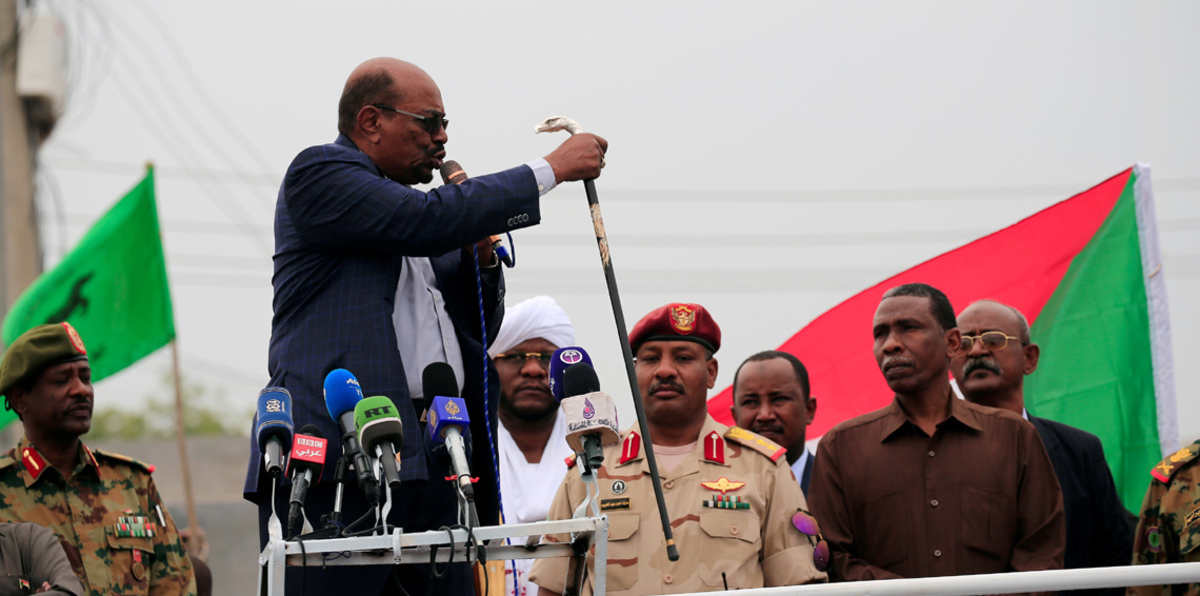 البشير : لن نقبل بـ"تسوّل" مواطنينا الإغاثة من الدول الغربية في دارفور