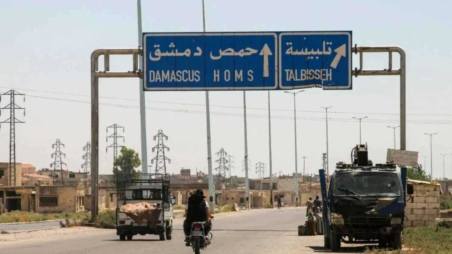 اكتشاف سجن سري للميليشيات الإيرانية في حمص (فيديو)