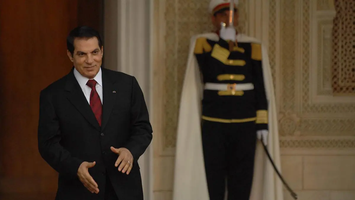 تونس تستعيد "أموالًا منهوبة" وطائرة لعائلة بن علي