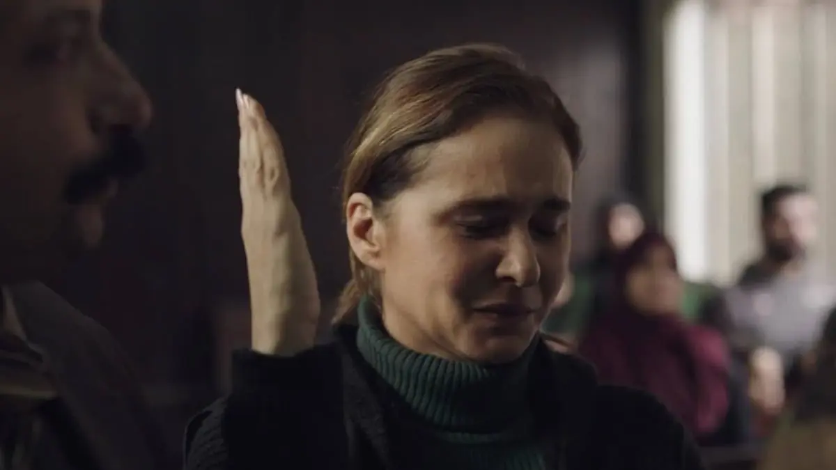 نقاد: الحملة ضد "فاتن أمل حربي" سببها اسم المؤلف.. ويجب إعادة النظر بالآراء الفقهية