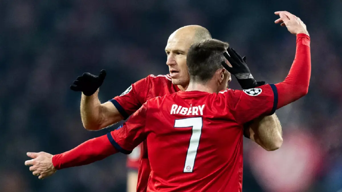 هل يضحي بايرن ميونخ بلقب الدوري الألماني من أجل استمرار فرانك ريبيري وآرين روبن؟