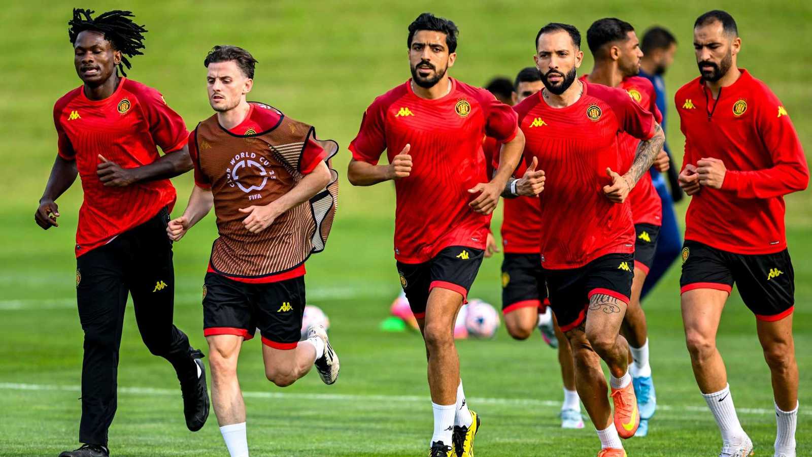 نجم الترجي التونسي يصدم إدارة النادي ويؤجل موقفه من تجديد العقد