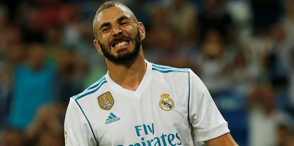 هل يستحق بنزيما شرطًا جزائيًا بمليار يورو؟