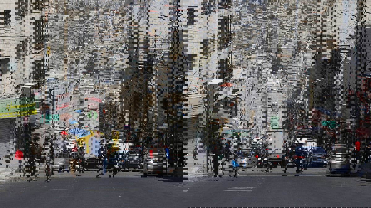 الأردن... ضبط فتاة أجبرها والدها على التسول