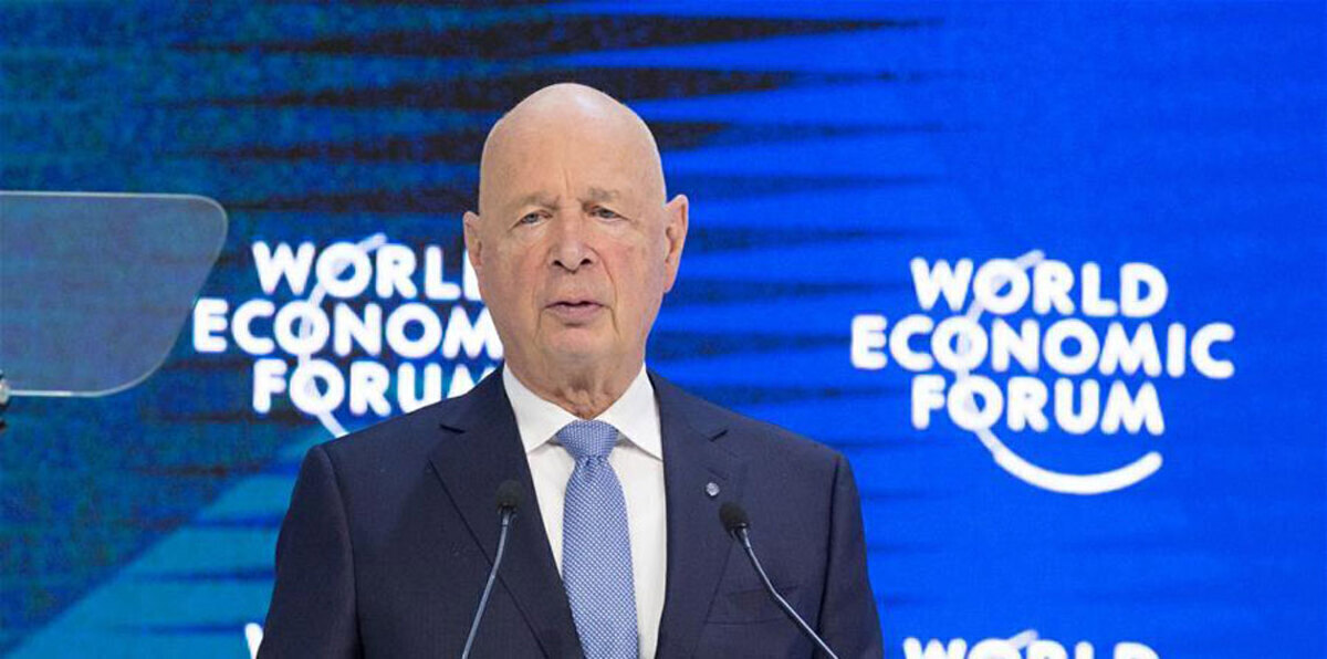 رئيس "دافوس" يتوقع اختفاء 74% من الوظائف