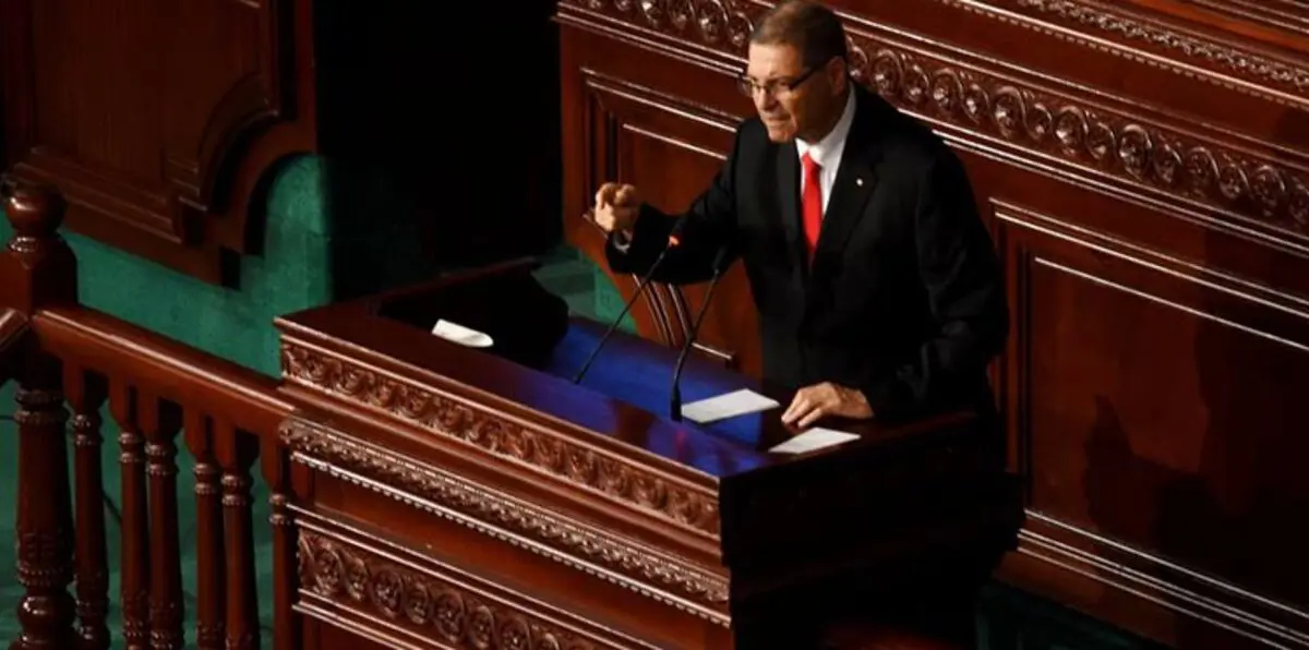 برلمان تونس يسحب الثقة من حكومة الحبيب الصيد