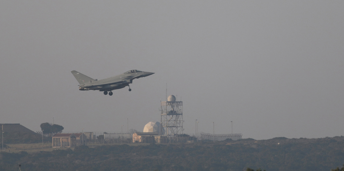 فرنسا تكشف عن القطع العسكرية المشاركة في ضربات سوريا