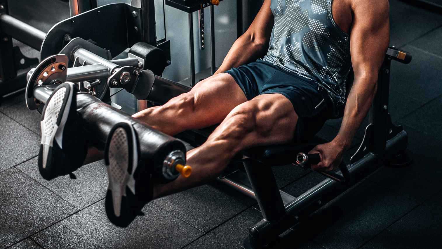 لماذا يجب ألا يتخطى الرجال يوم تمارين الساقين؟ العلم يجيب