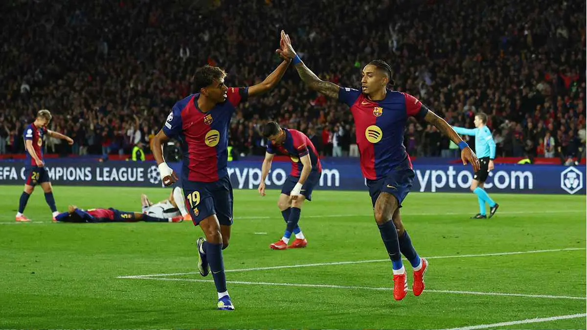 صراع ثلاثي.. الكرة الذهبية ترعب برشلونة