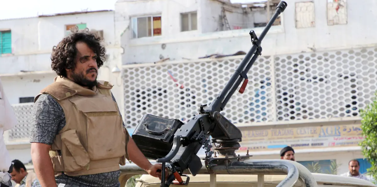 طيران التحالف يحلق فوق عدن والمواجهات مستمرة رغم اتفاق التهدئة