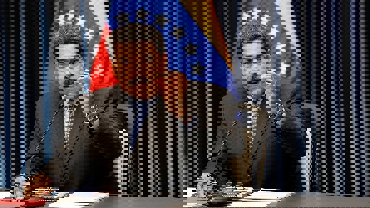 مادورو يندّد بـ"انتهاك حرمة" السفارة الفنزويلية في واشنطن