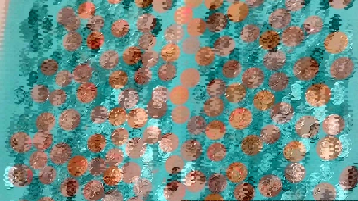 إخراج 187 قطعة نقدية من معدة رجل