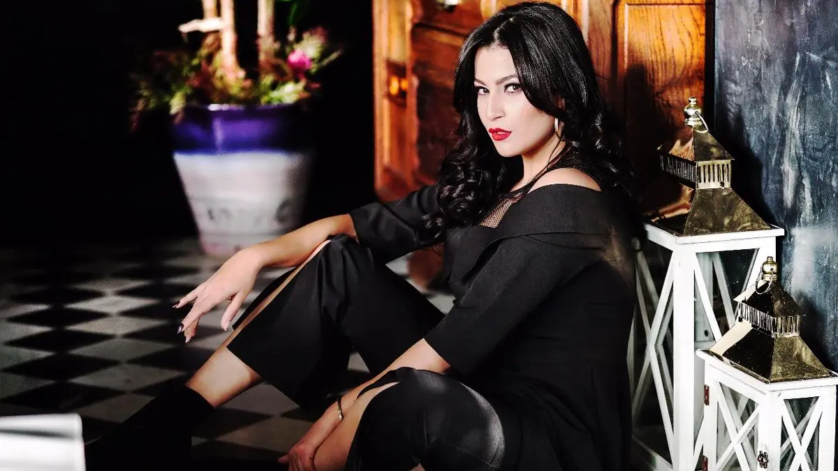 يسرا المسعودي ترد على اتهامها بالإساءة للمرأة التونسية في "القاهرة كابول"