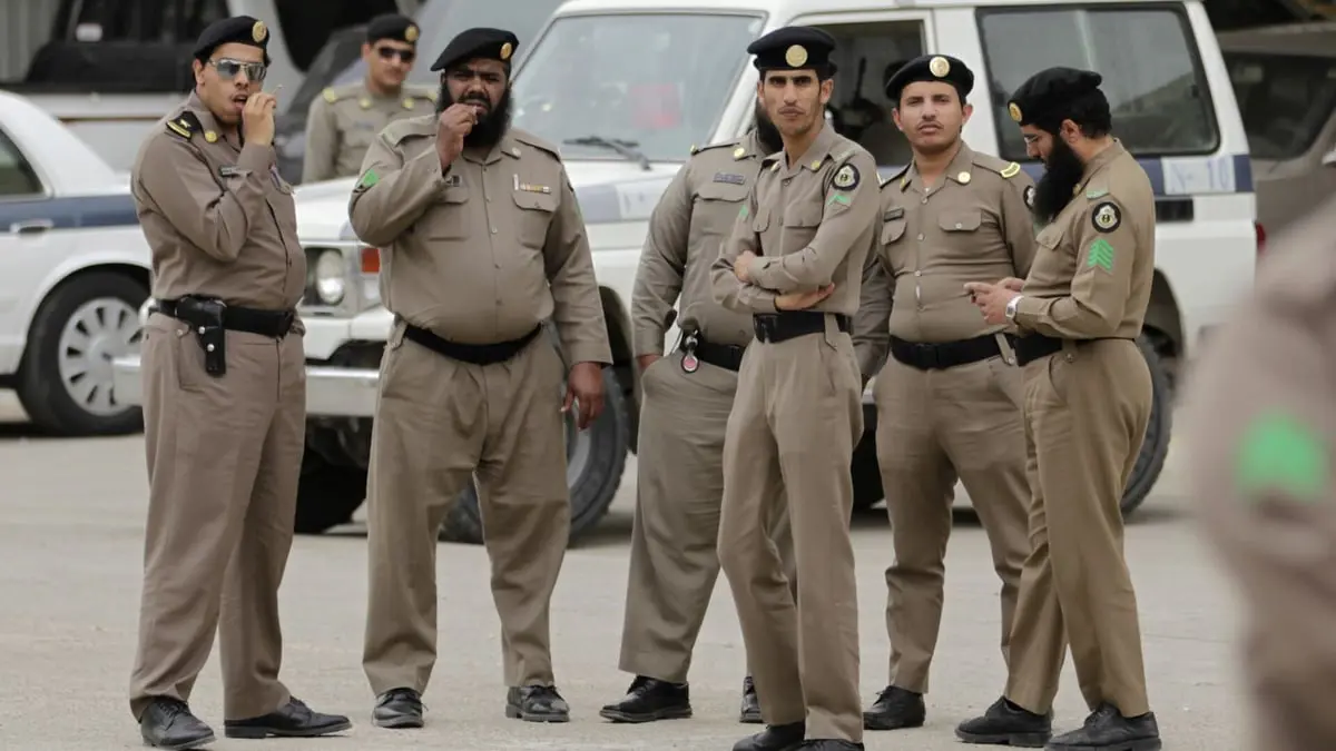 شرطة الرياض تطيح بمواطنين تورطا في عمليات سطو