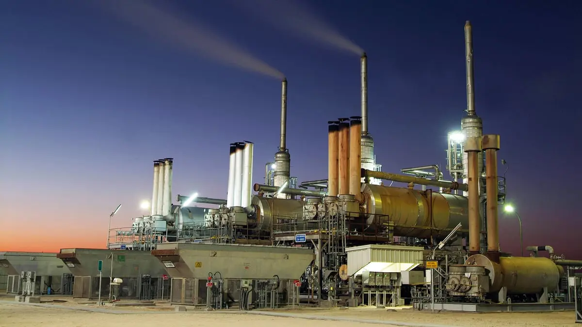 الكويت ترفع سعر بيع النفط الخام لآسيا في مايو إلى مستويات قياسية