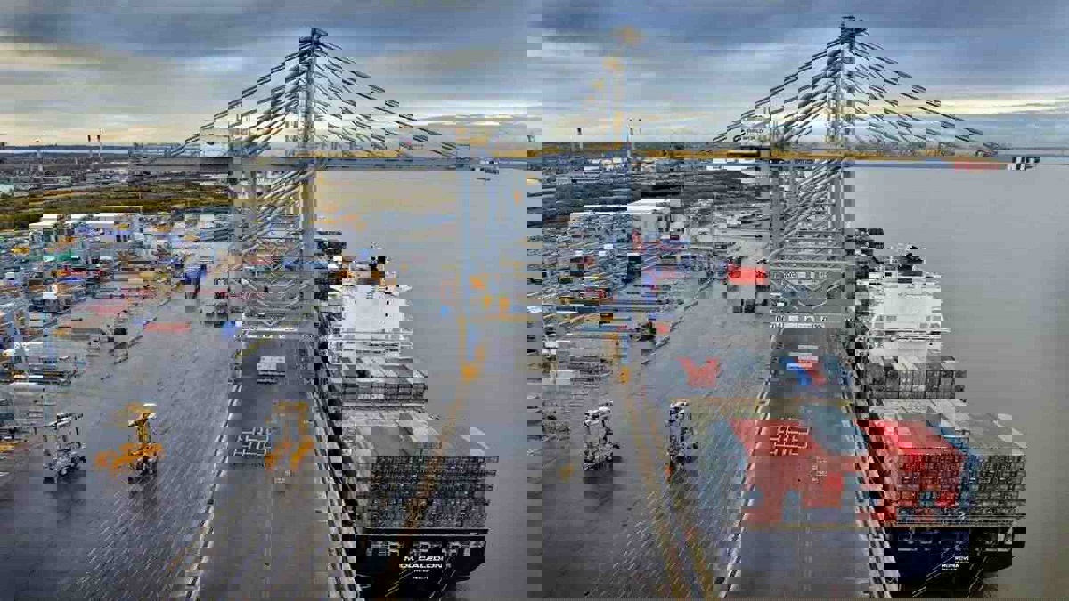 نمو تجارة دبي الخارجية غير النفطية