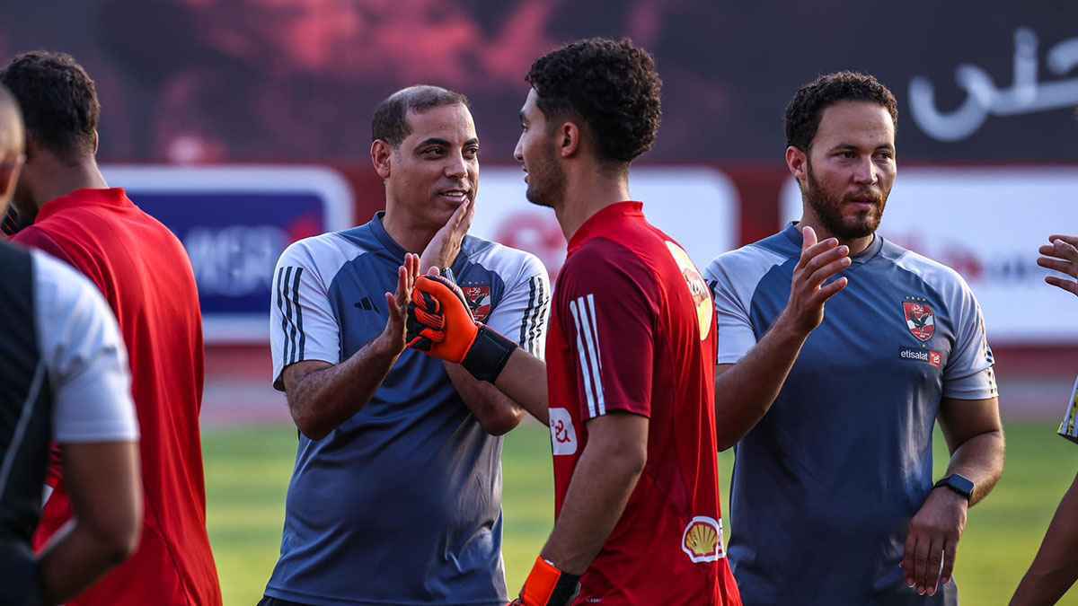 لن أسامحهم وهيضروا النادي.. خالد بيبو يهاجم أشخاصا "داخل الأهلي المصري"