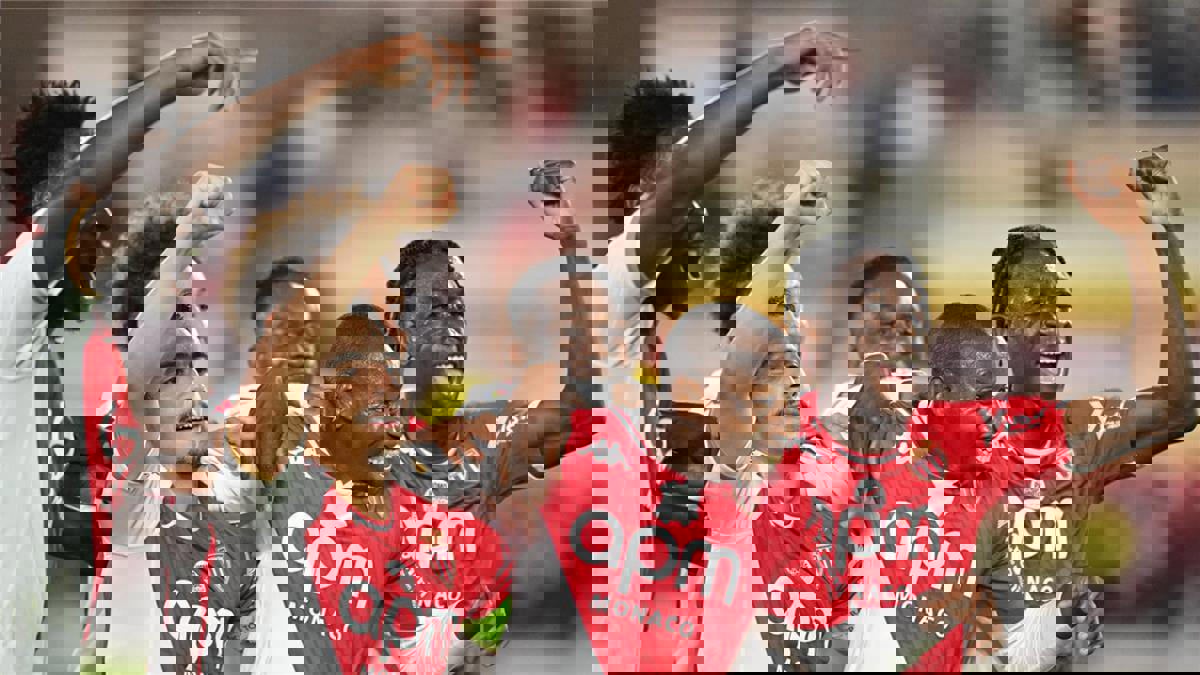 لاعب موناكو يخفي شعار دعم المثليين على قميصه (صور)