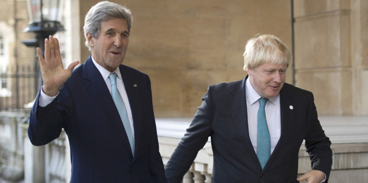 كيري ونظيره البريطاني يدعوان لوقف فوري وغير مشروط لإطلاق النار في اليمن