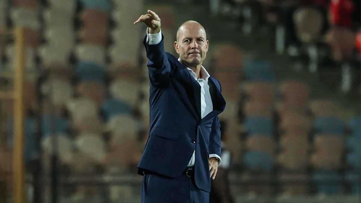 بالمراكز وبأمر توروب.. 5 صفقات شتوية "نارية" في الأهلي المصري