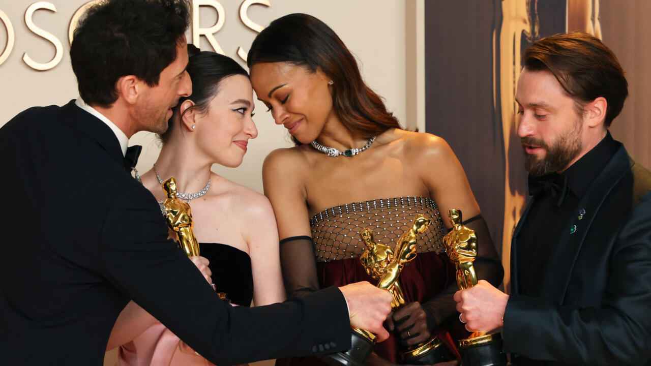 فاز بأوسكار "أفضل فيلم".. ما سر تميز "أنورا"؟