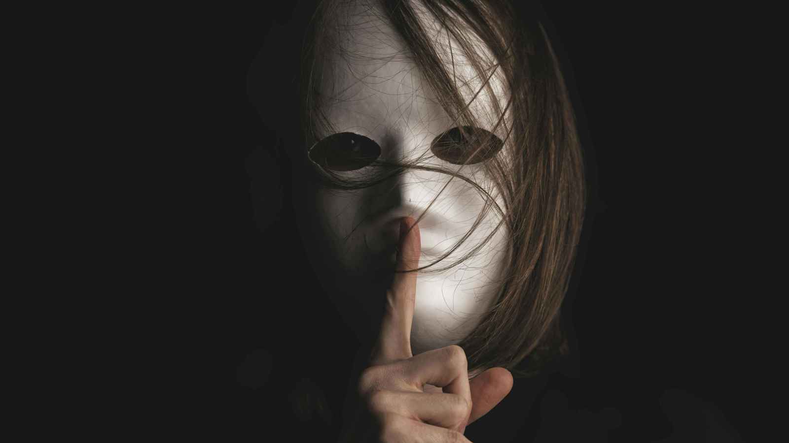 ادعت فقدان النطق 16 عاماً للحصول على إعانات.. وهذه النتيجة