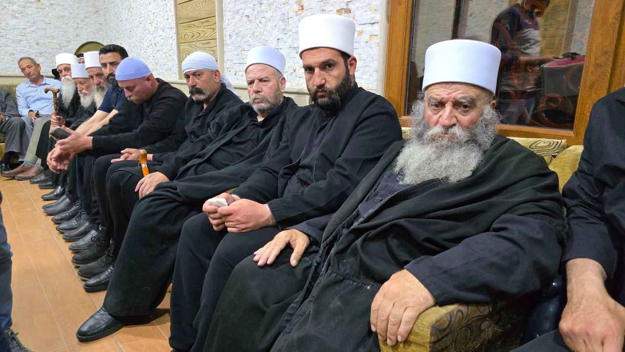 خاص- أبقى "شرارة التصعيد".. اجتماع الدروز والحكومة السورية "بلا اتفاق"