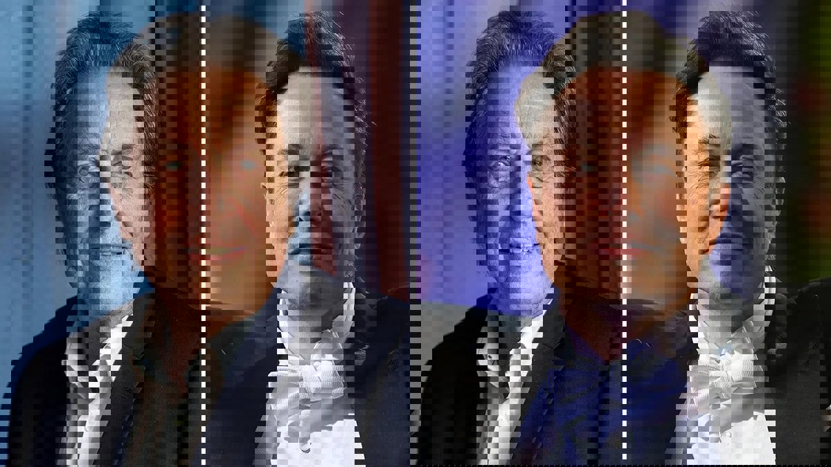 "جئنا للأرض لنتكاثر".. والد إيلون ماسك يعترف بإنجاب طفل ثان من ابنة زوجته