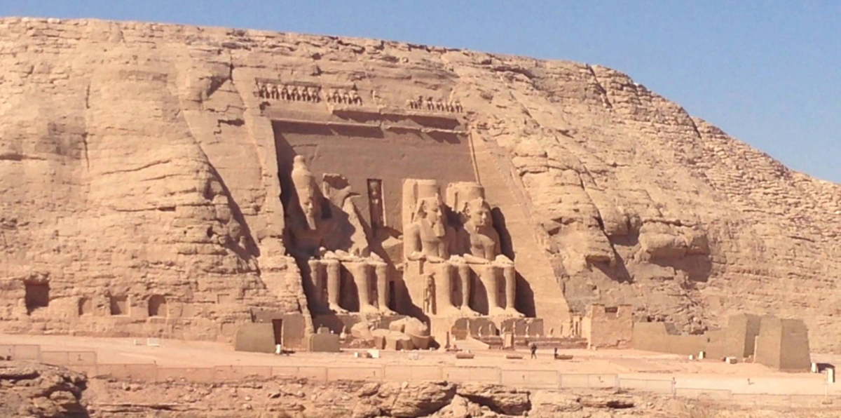 مصر تعلن عن كشف أثري جديد يضم 27 تمثالاً بالأقصر (صور)