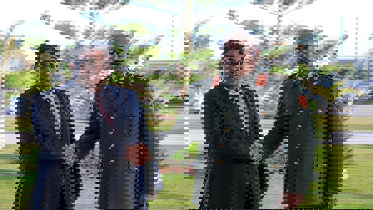 ما دلالات اجتماع المنفي وحفتر في مقر قيادة الجيش الليبي؟