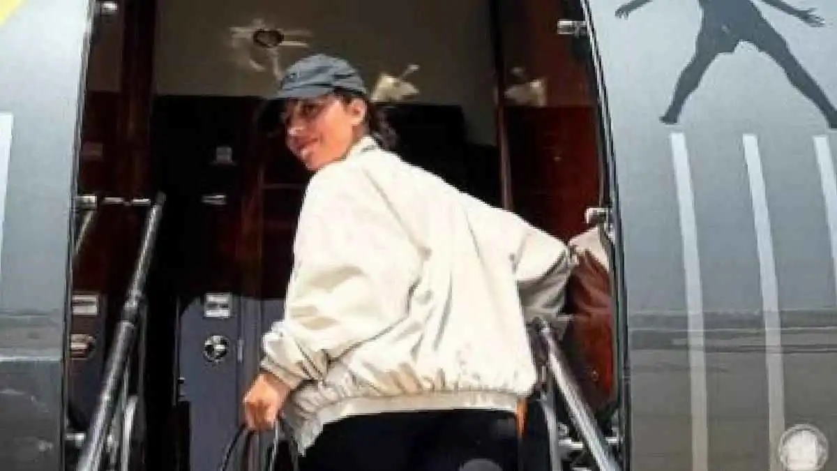 جورجينا نشرت الصور.. طائرة كريستيانو رونالدو في مهمة جديدة (شاهد)