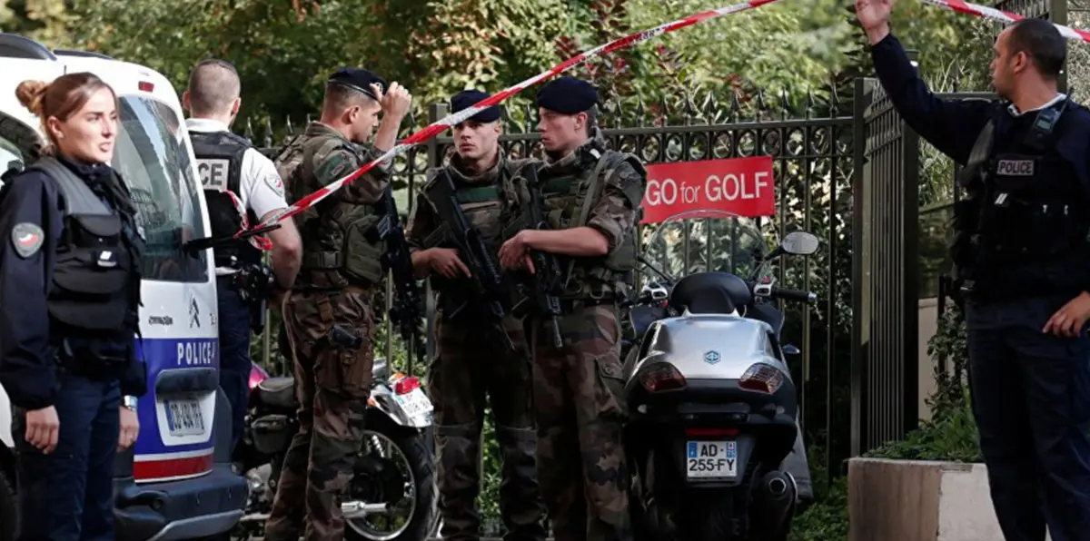 الشرطة الفرنسية تعتقل المشتبه به في هجوم على جنود في باريس