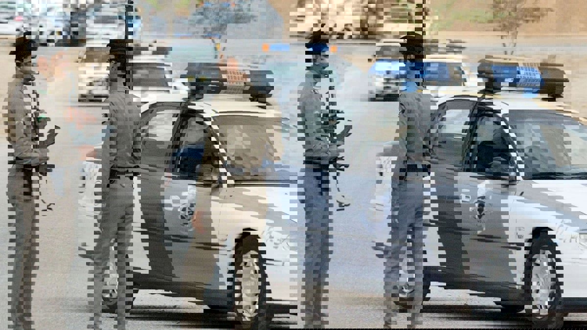 السعودية.. القبض على عصابتين تمتهنان السطو المسلح