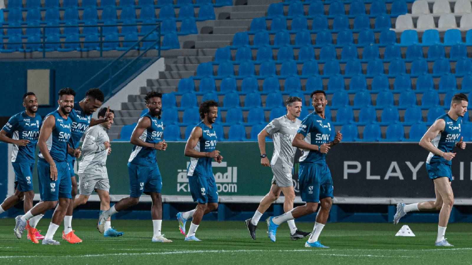 الهلال يعقد اجتماعا حاسما مع وكيل لاعب أجنبي