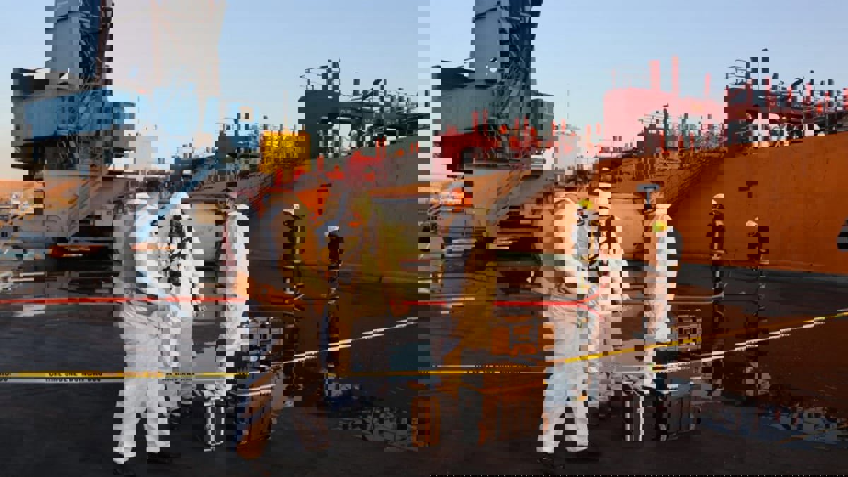 فيديو.. تعرض شخص لاستنشاق الغاز السام في أثناء توثيقه كارثة العقبة