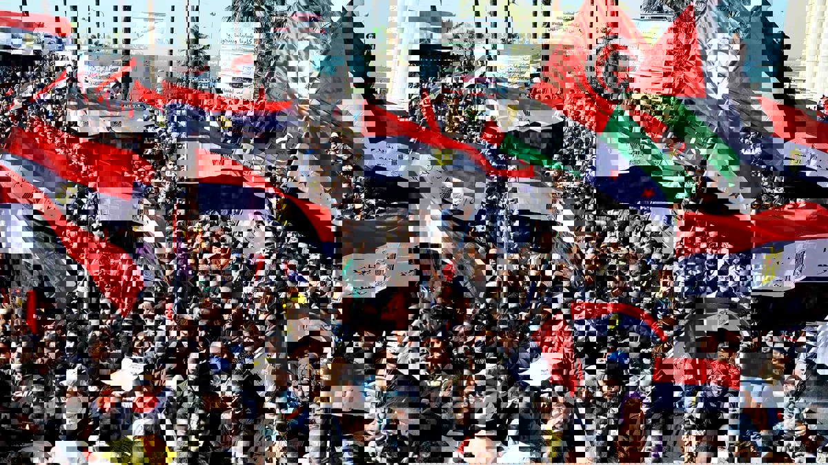 استطلاع: العرب فقدوا الثقة بالديمقراطية ويتطلعون فقط لحكومة فعّالة