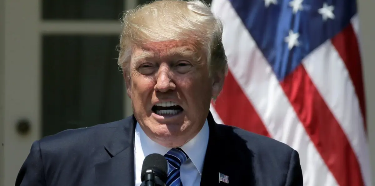 ترامب يسخر من منتقدي تغريداته على "تويتر"