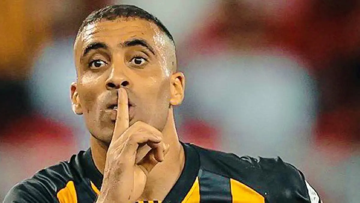 أول تعليق من عبدالرزاق حمدالله بعد تعليق عقوبة إيقافه